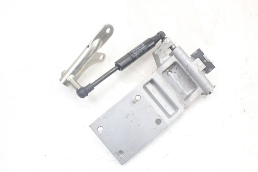 photo de KOFFERRUIMTE-VEER YAMAHA XMAX X-MAX ABS 125 (2017 - 2020) - Detail van het onderdeel