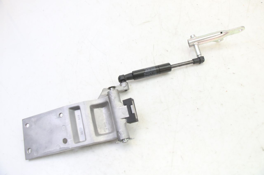 photo de KOFFERRUIMTE-VEER YAMAHA XMAX X-MAX 125 (2021 - 2025) - Bevestigingspunten