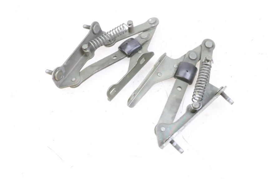 photo de KOFFERRUIMTE-VEER PIAGGIO X8 125 (2004 - 2007) - Detail van het onderdeel