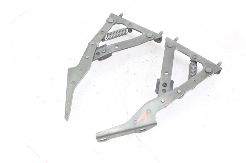 photo de KOFFERRUIMTE-VEER PIAGGIO X8 125 (2004 - 2007) - Zoom op gebruiksstaat