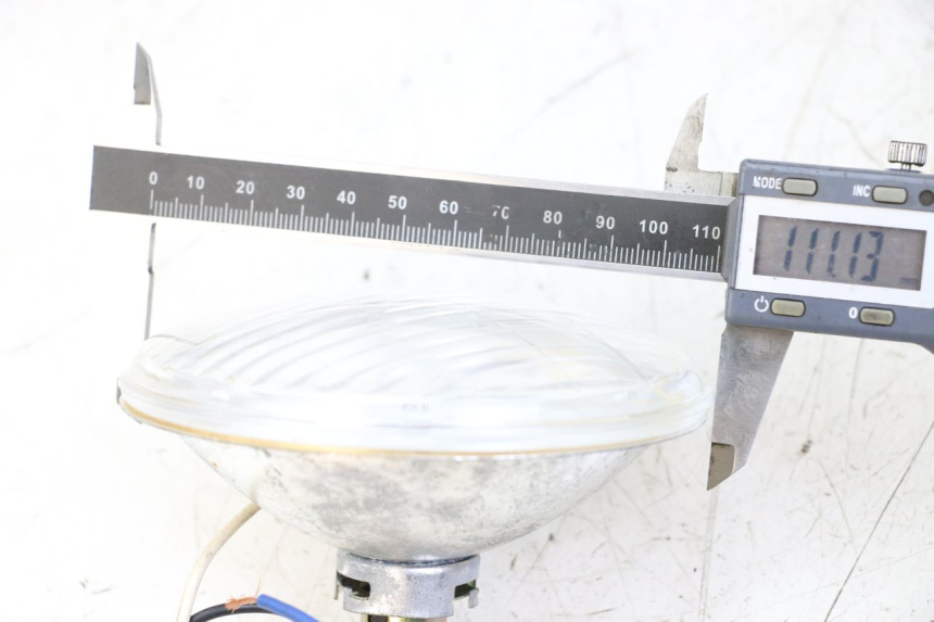 photo de KOPLAMPGLAS YAMAHA XV VIRAGO 750 (1984 - 1998) - Detail van het onderdeel