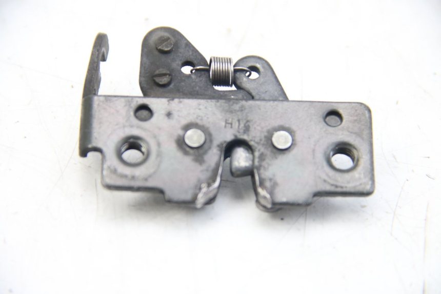 photo de ZADENVERGRENDELING PIAGGIO BEVERLY 125 (2010 - 2015) - Detail van het onderdeel