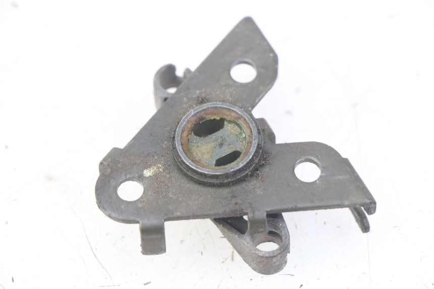 photo de DEKSELVERGRENDELING PEUGEOT DJANGO 2T 50 (2014 - 2019) - Detail van het onderdeel