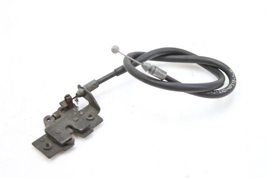 photo de DEKSELVERGRENDELING HONDA FES PANTHEON 125 (2003 - 2007) - Detail van het onderdeel