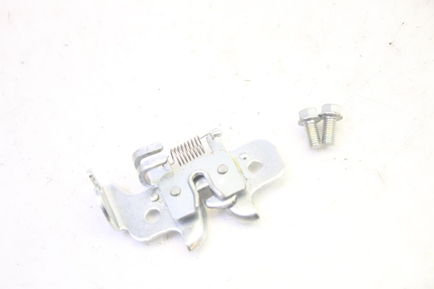 photo de DEKSELVERGRENDELING YAMAHA TRICITY 300 (2020 - 2024) - Hoofdaanzicht