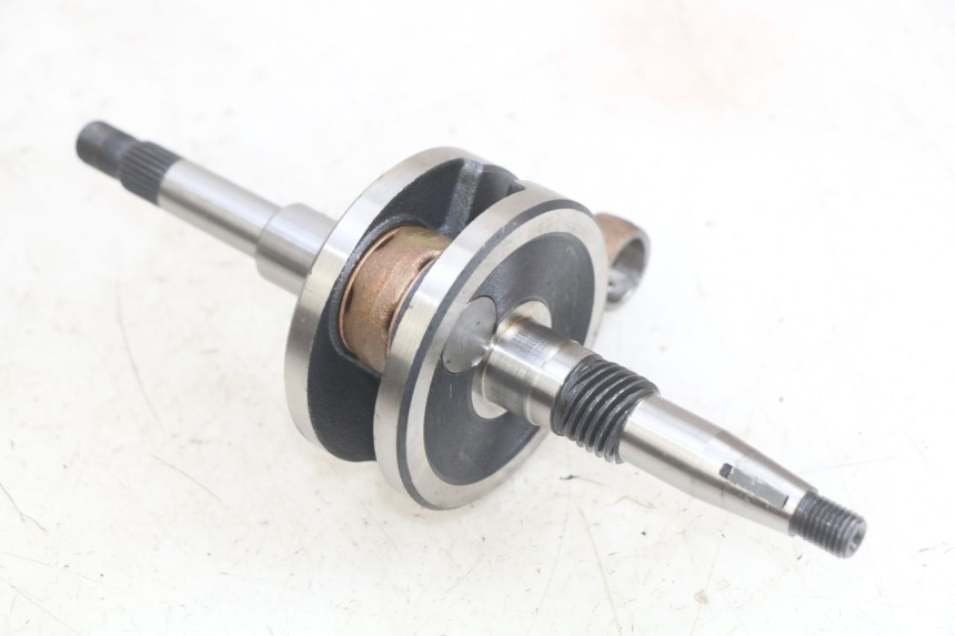 photo de KRUKAS KYMCO AGILITY NAKED RENOUVO 2T 50 (2011 - 2018) - Andere kijkhoek