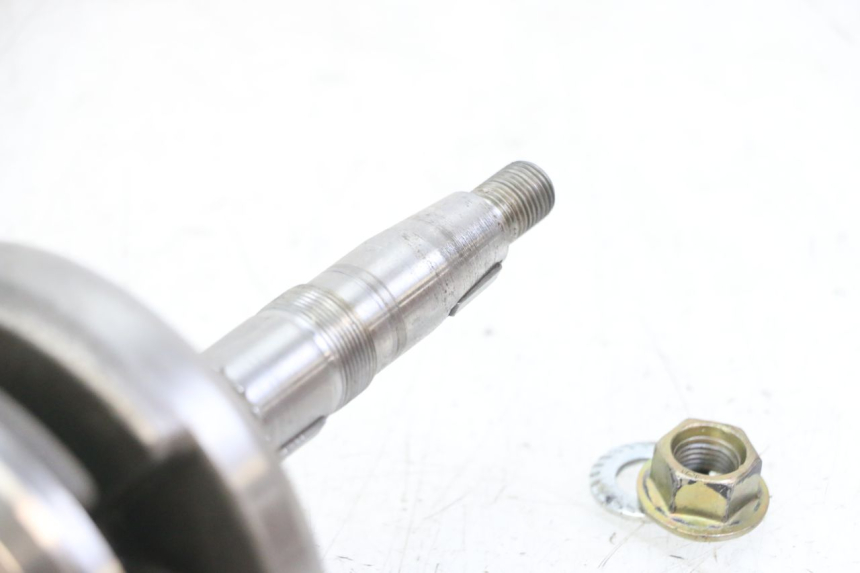 photo de KRUKAS DAELIM BESBI 125 (2007 - 2008) - Zoom op componenten