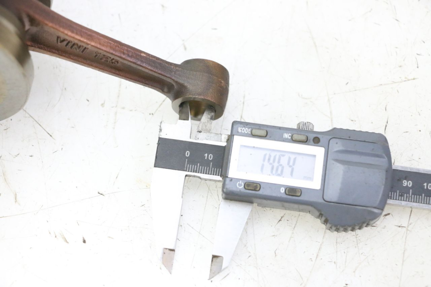 photo de KRUKAS PEUGEOT SATELIS 125 (2013 - 2018) - Detail van het onderdeel