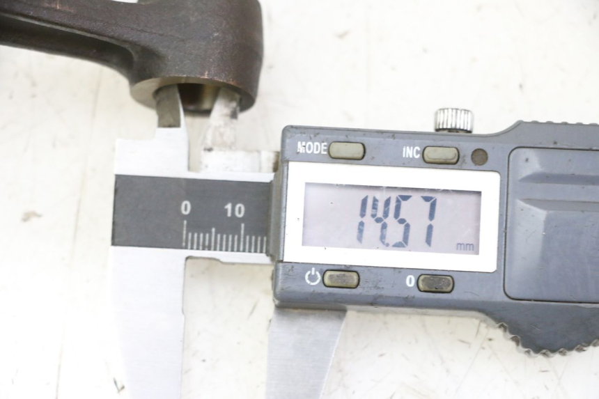 photo de KRUKAS PEUGEOT SATELIS 125 (2006 - 2009) - Detail van het onderdeel