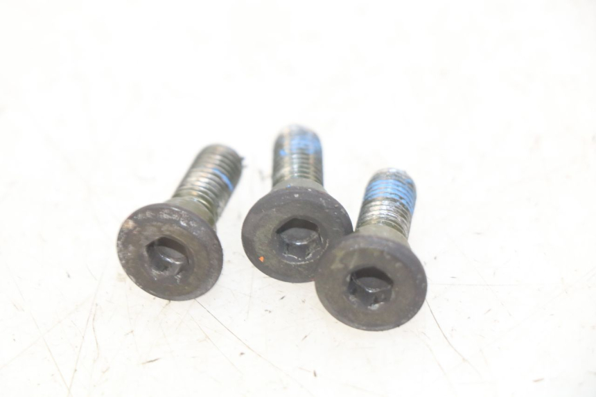 photo de REMSCHIJF BOUT KYMCO AGILITY NAKED RENOUVO 2T 50 (2011 - 2018) - Andere kijkhoek