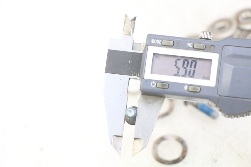 photo de REMSCHIJF BOUT PIAGGIO BEVERLY 125 (2010 - 2015) - Detail van het onderdeel