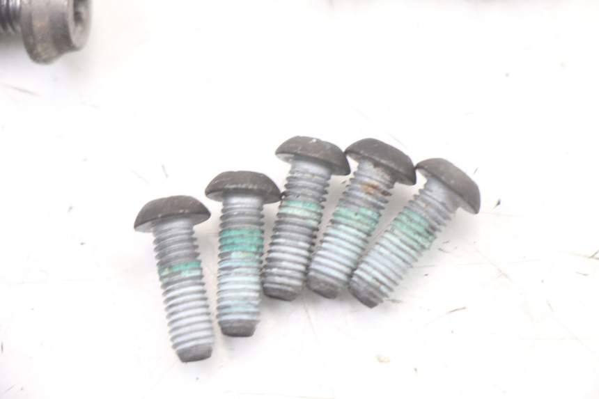 photo de REMSCHIJF BOUT BMW S RR ABS S1000RR 1000 (2015 - 2018) - Technische close-up