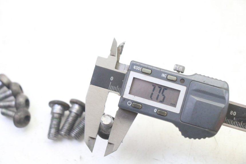 photo de REMSCHIJF BOUT HONDA CBR RR FIREBLADE 900 (1992 - 1994) - Technische close-up