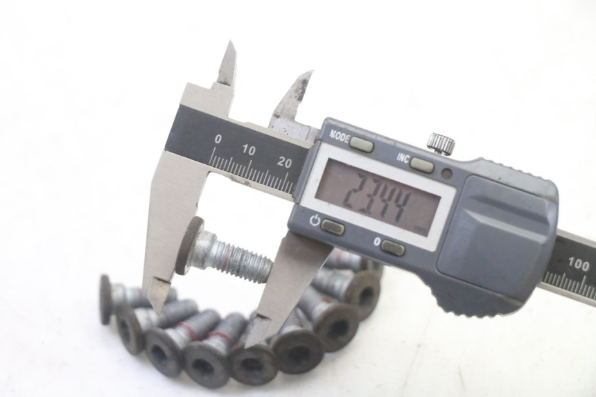 photo de REMSCHIJF BOUT BMW G310 R 310 (2016 - 2020) - Zoom op gebruiksstaat