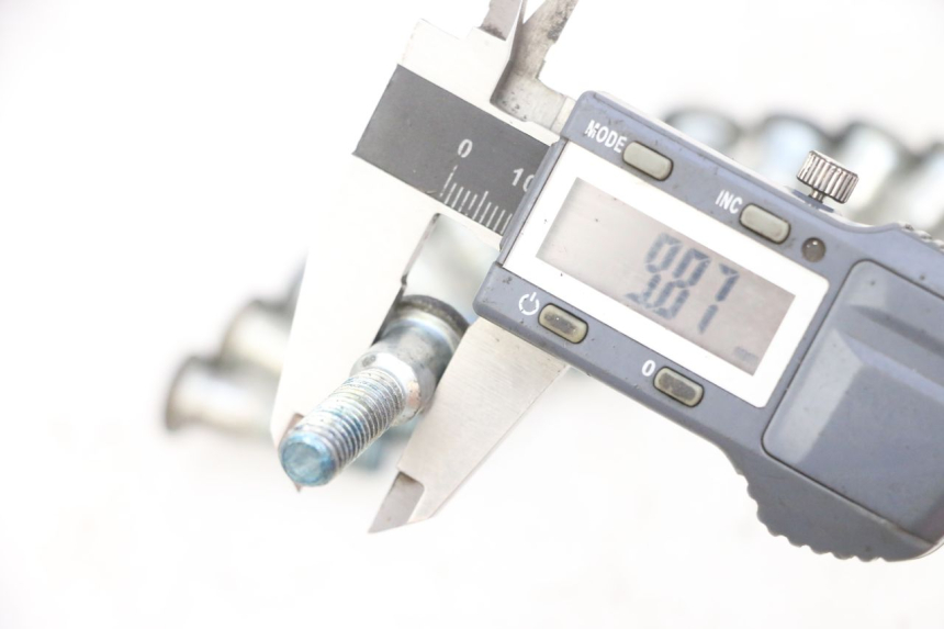 photo de REMSCHIJF BOUT SUZUKI GSF N BANDIT 600 (1996 - 1999) - Detail van het onderdeel