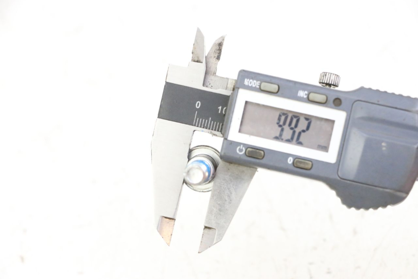 photo de REMSCHIJF BOUT SUZUKI GSR 750 (2011 - 2017) - Zoom op gebruiksstaat