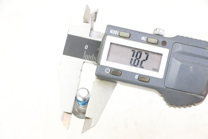 photo de REMSCHIJF BOUT SUZUKI GSR 750 (2011 - 2017) - Andere kijkhoek