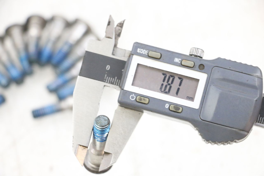 photo de REMSCHIJF BOUT SUZUKI GSXR GSX-R 1000 (2003 - 2004) - Zoom op gebruiksstaat