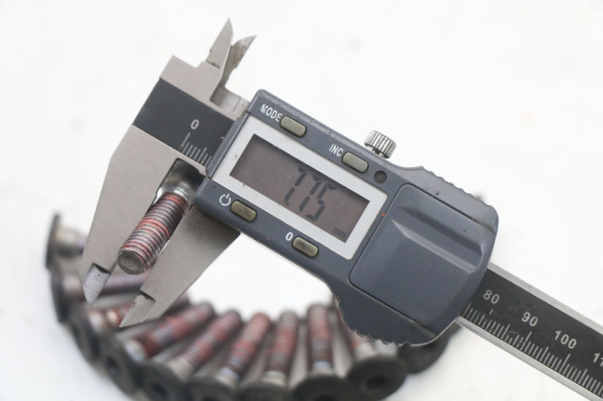 photo de REMSCHIJF BOUT KAWASAKI ZR7 ZR-7 S 750 (1999 - 2004) - Andere kijkhoek