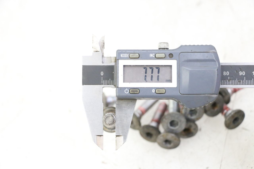 photo de REMSCHIJF BOUT KAWASAKI ZR7 ZR-7 S 750 (1999 - 2004) - Zoom op gebruiksstaat