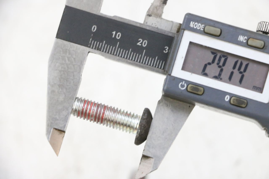 photo de REMSCHIJF BOUT PEUGEOT KISBEE 4T 50 (2010 - 2017) - Zoom op gebruiksstaat