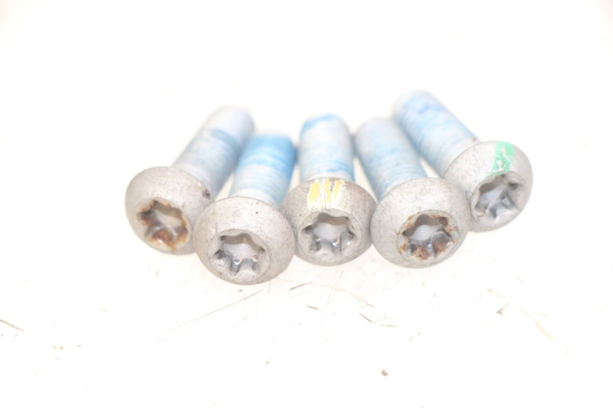 photo de REMSCHIJF BOUT PIAGGIO MEDLEY 125 (2016 - 2023) - Overzicht