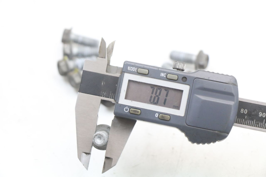 photo de REMSCHIJF BOUT MOTO GUZZI NORGE 8V GT 1200 (2011 - 2016) - Technische close-up