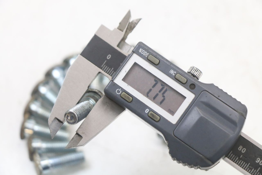 photo de REMSCHIJF BOUT REGAL RAPTOR SPYDER 125 (2010 - 2018) - Andere kijkhoek