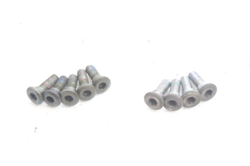 photo de REMKLOTSCHROEF HONDA SH 125 (2001 - 2003) - Andere kijkhoek