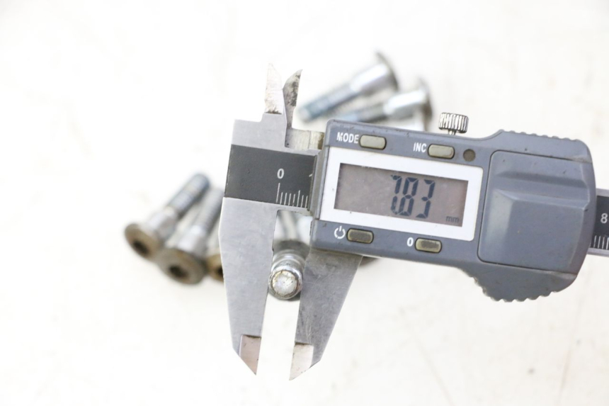 photo de REMSCHIJF BOUT TRIUMPH SPRINT 900 (1995 - 1998) - Zoom op gebruiksstaat