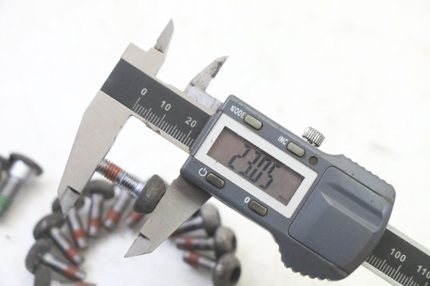 photo de REMSCHIJF BOUT HONDA ST PAN EUROPEAN 1300 (2002 - 2013) - Overzicht