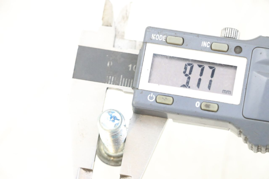 photo de REMSCHIJF BOUT MBK STUNT NAKED 50 (2004 - 2018) - Zoom op gebruiksstaat