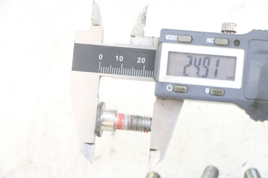 photo de REMSCHIJF BOUT SUZUKI BURGMAN 125 (2018 - 2021) - Detail van het onderdeel