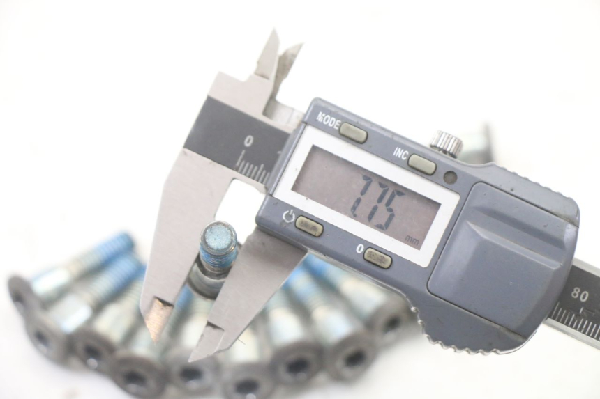 photo de REMSCHIJF BOUT SUZUKI GSF S BANDIT 600 (2000 - 2004) - Andere kijkhoek