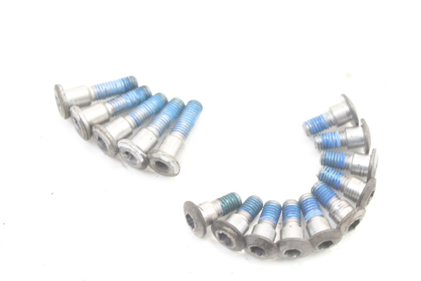 photo de REMSCHIJF BOUT SUZUKI GSX F GSXF 650 (2007 - 2015) - Detail van het onderdeel