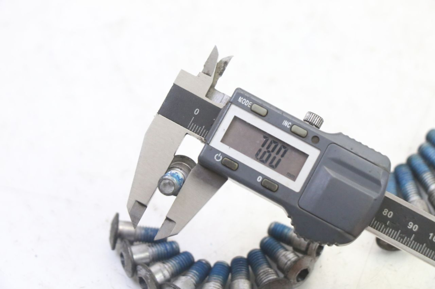 photo de REMSCHIJF BOUT SUZUKI SV S 650 (2003 - 2009) - Technische close-up