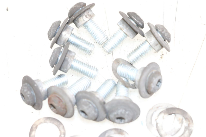 photo de REMSCHIJF BOUT PIAGGIO X10 125 (2012 - 2017) - Detail van het onderdeel