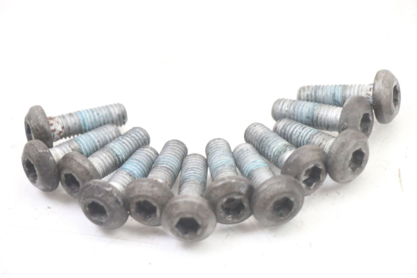 photo de REMSCHIJF BOUT YAMAHA FZS FAZER 600 (2001 - 2003) - Detail van het onderdeel