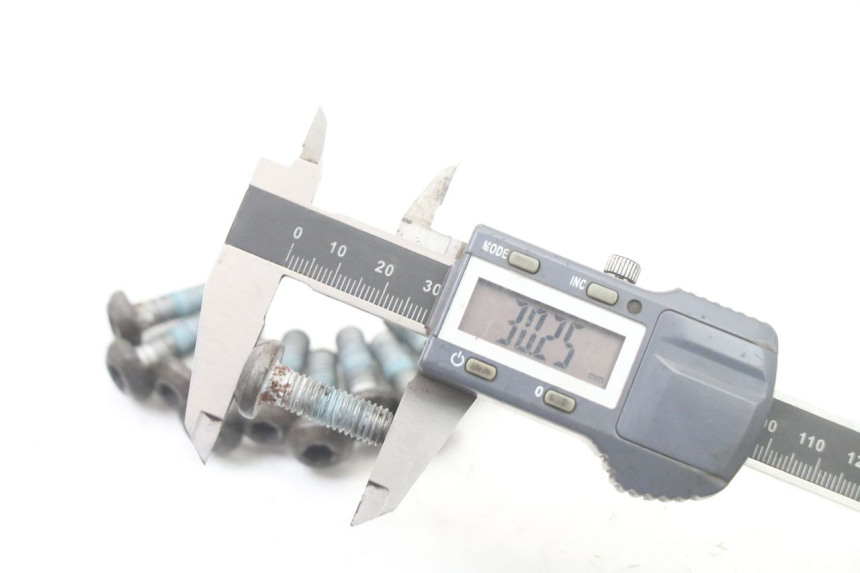 photo de REMSCHIJF BOUT YAMAHA FZS FAZER 600 (2001 - 2003) - Andere kijkhoek