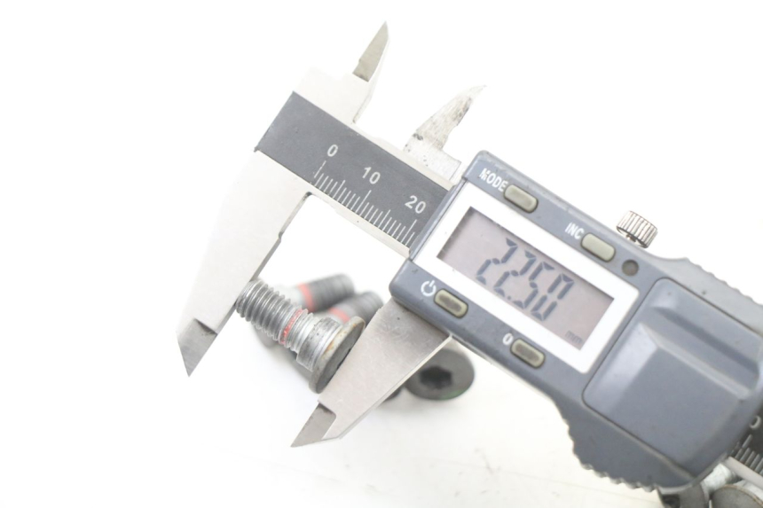 photo de REMSCHIJF BOUT YAMAHA TRACER 7 700 (2020 - 2024) - Bevestigingspunten