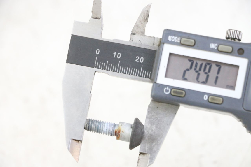 photo de REMSCHIJF BOUT YAMAHA XJ6 600 (2008 - 2016) - Zoom op gebruiksstaat