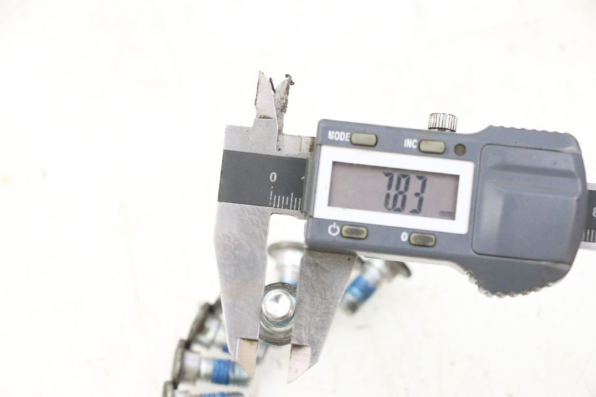 photo de REMSCHIJF BOUT YAMAHA YFM R RAPTOR 250 (2008 - 2014) - Detail van het onderdeel