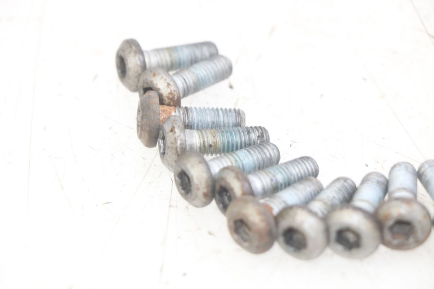 photo de REMSCHIJF BOUT YAMAHA YZF R THUNDERCAT 600 (1996 - 2003) - Andere kijkhoek