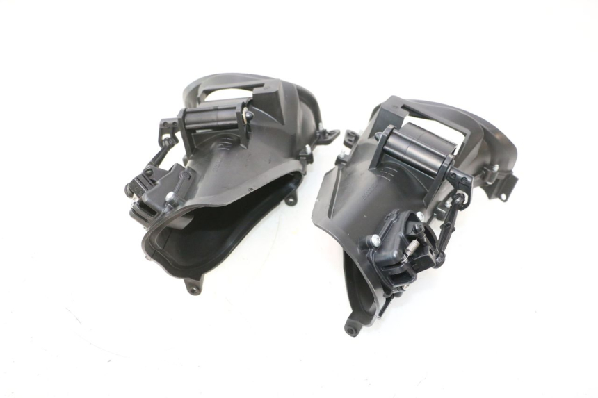 photo de LUCHTROOSTERS HARLEY DAVIDSON ROAD GLIDE FLTRXSE 1920 (2018 - 2022) - Detail van het onderdeel