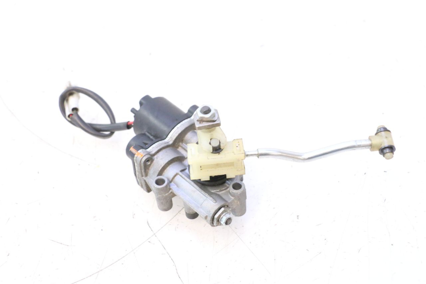photo de LUCHTROOSTERS YAMAHA YZF R6 600 (2008 - 2009) - Detail van het onderdeel